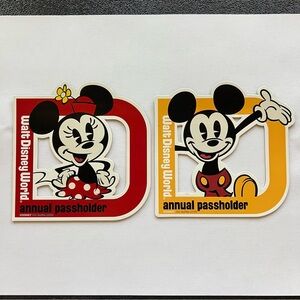 Walt Disney World Passholder Magnet – Mickey & Minnie Car Magnets – Authentic